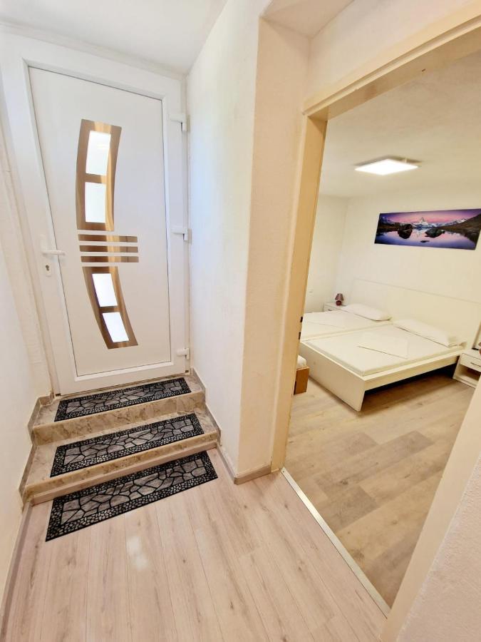 Split Apartment Exterior foto