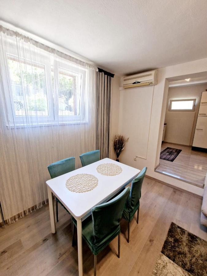 Split Apartment Exterior foto